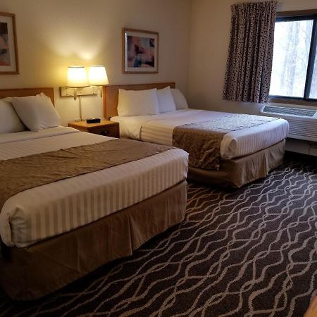 Boarders Inn & Suites By Cobblestone Hotels - Wautoma Exterior foto